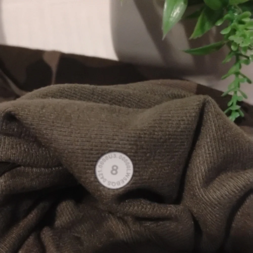 lululemon athletica Ready to Rulu High Rise Jogger. Womens size 8. Green Camo. - Picture 13 of 13